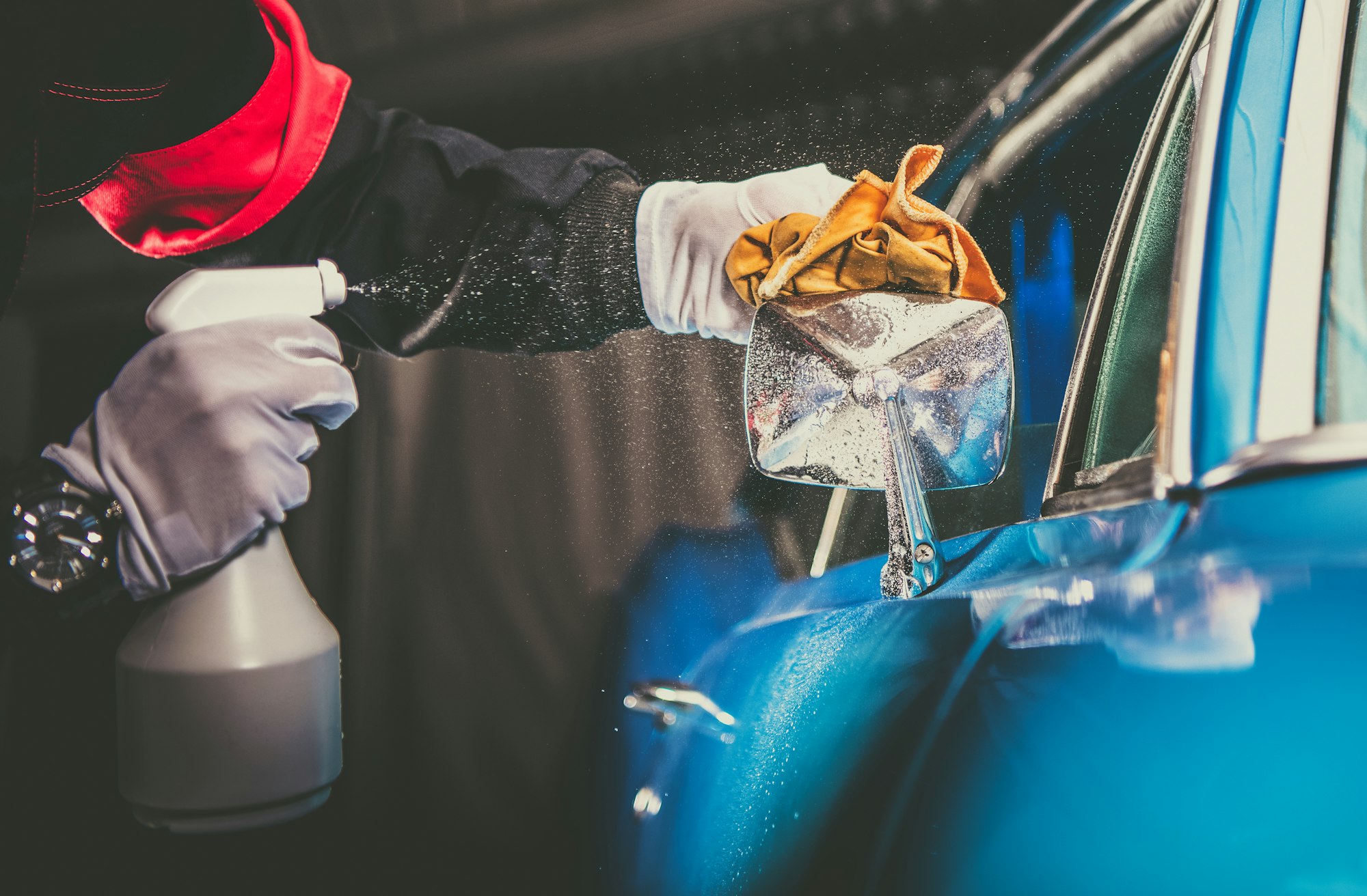 Manual Classic Car Cleaning