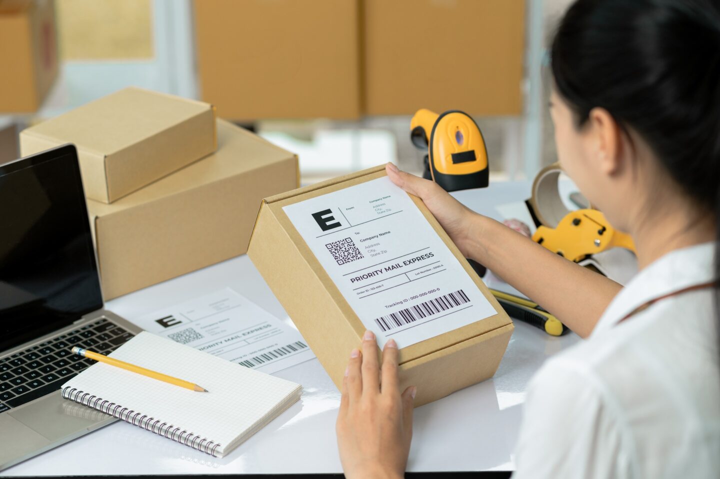 Online business, selling products online, parcel delivery, e-commerce.